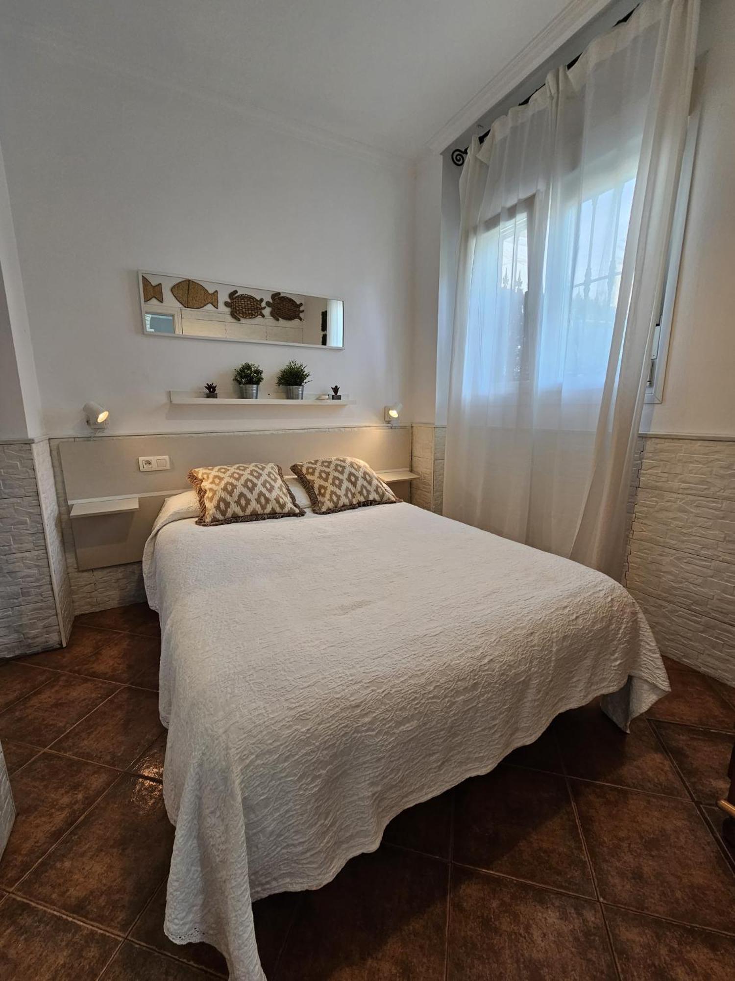 Pedregalejo Beach House Apartment Malaga Exterior photo